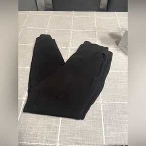 Lululemon joggers 🖤